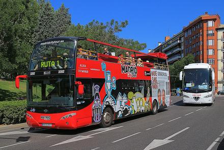 Autobus hop-on hop-off w Madrycie